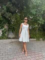 Kare Yaka Krep Mini Elbise