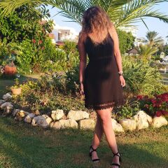 Güpür Detay Kısa Elbise