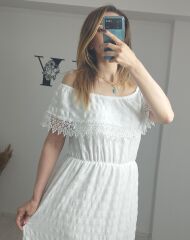 Madonna Yaka Güpürlü Elbise