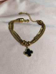 Siyah Yonca Detaylı Gold Çelik Bileklik